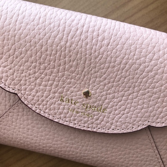 Brand New Kate Spade Wallet !✨ - Picture 1 of 6